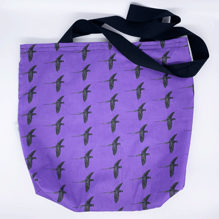 Macaw tote bag by wendy barnes design